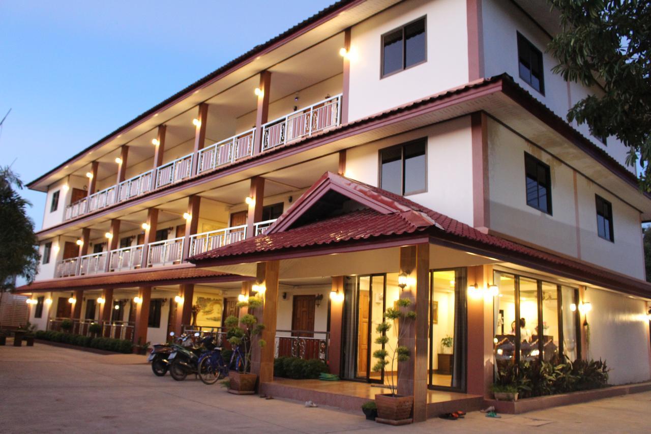 Nanbaankhun Hotel Экстерьер фото