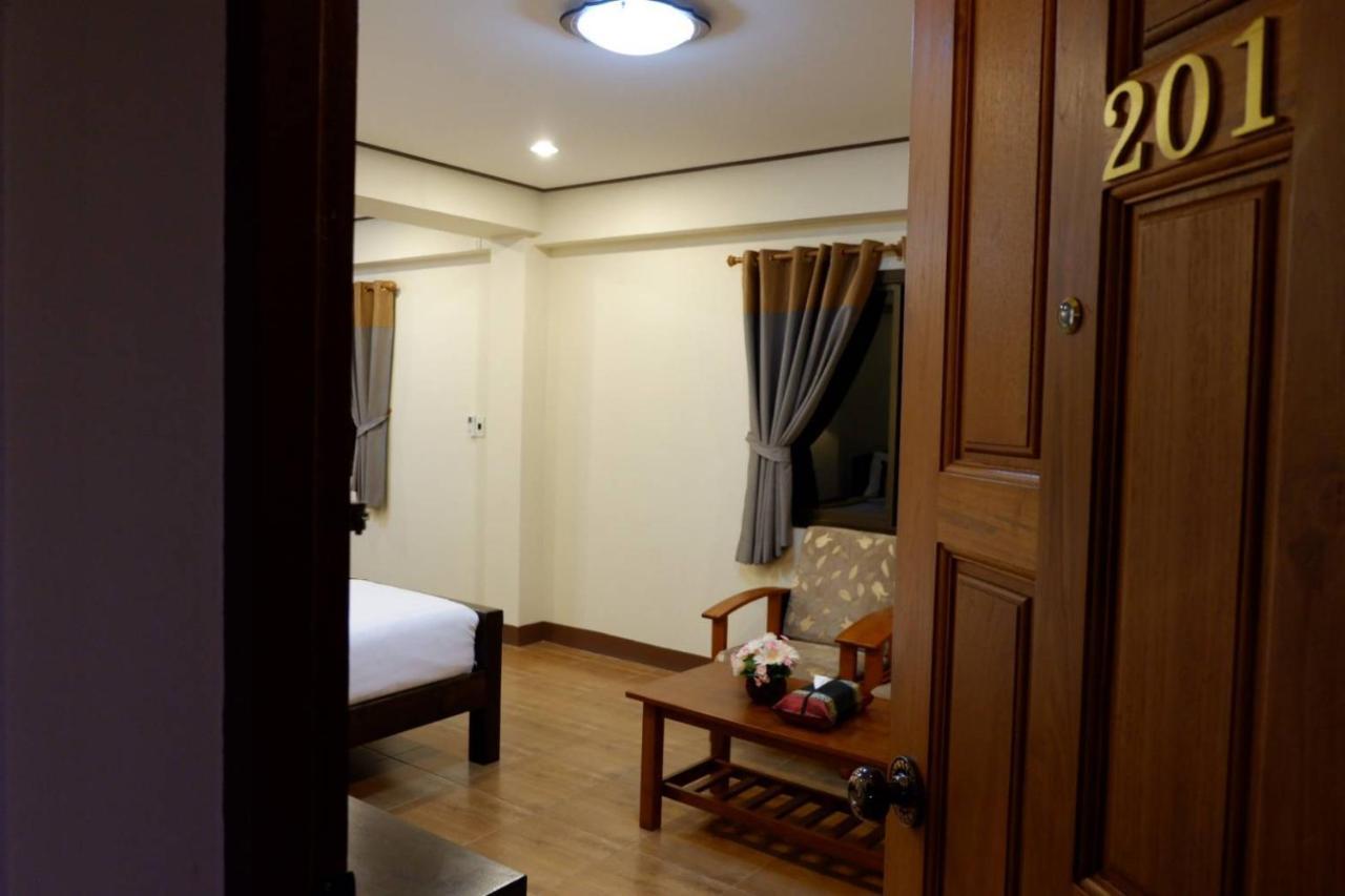 Nanbaankhun Hotel Экстерьер фото