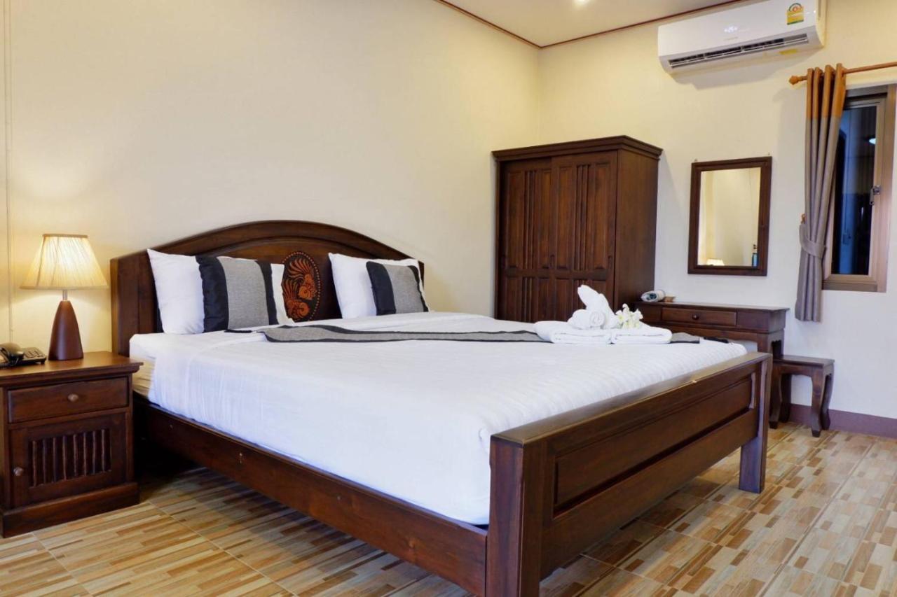 Nanbaankhun Hotel Экстерьер фото
